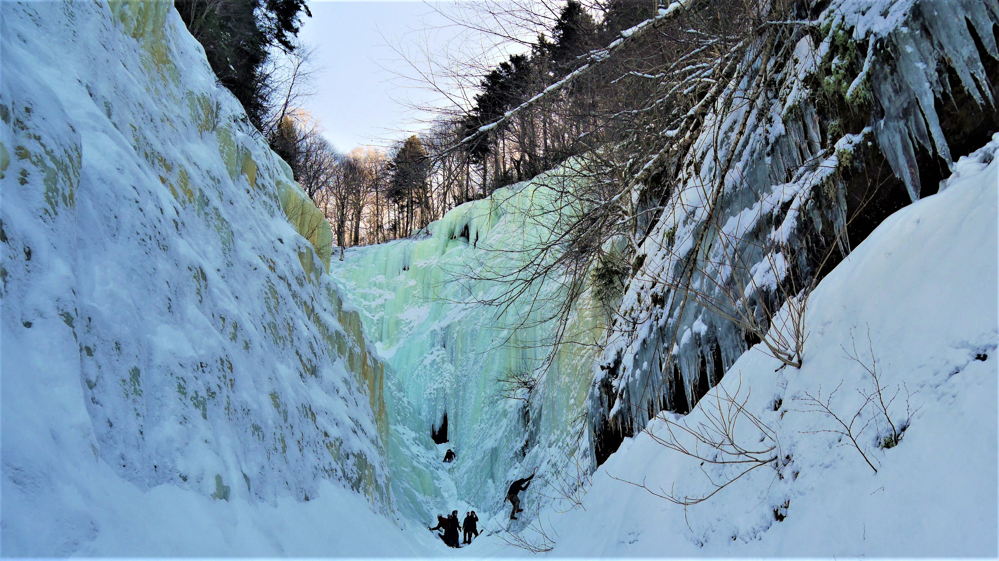 escalade sur glace randonnee hiver parlee brook amphitheatre sussex Nouveau-Brunswick Canada