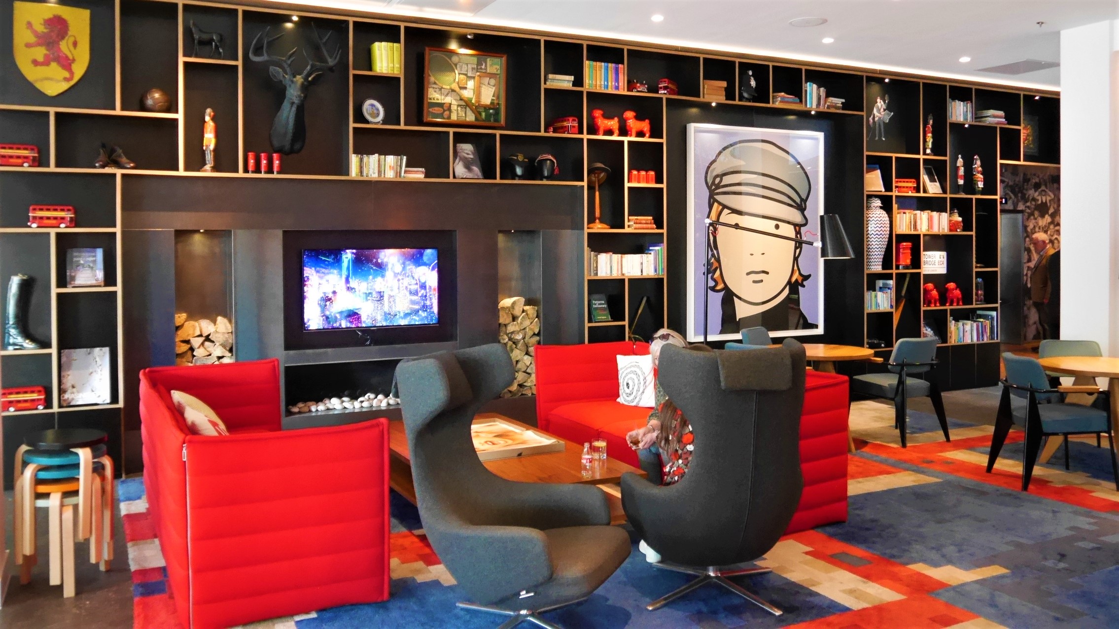 citizenM tower of london lobby 2