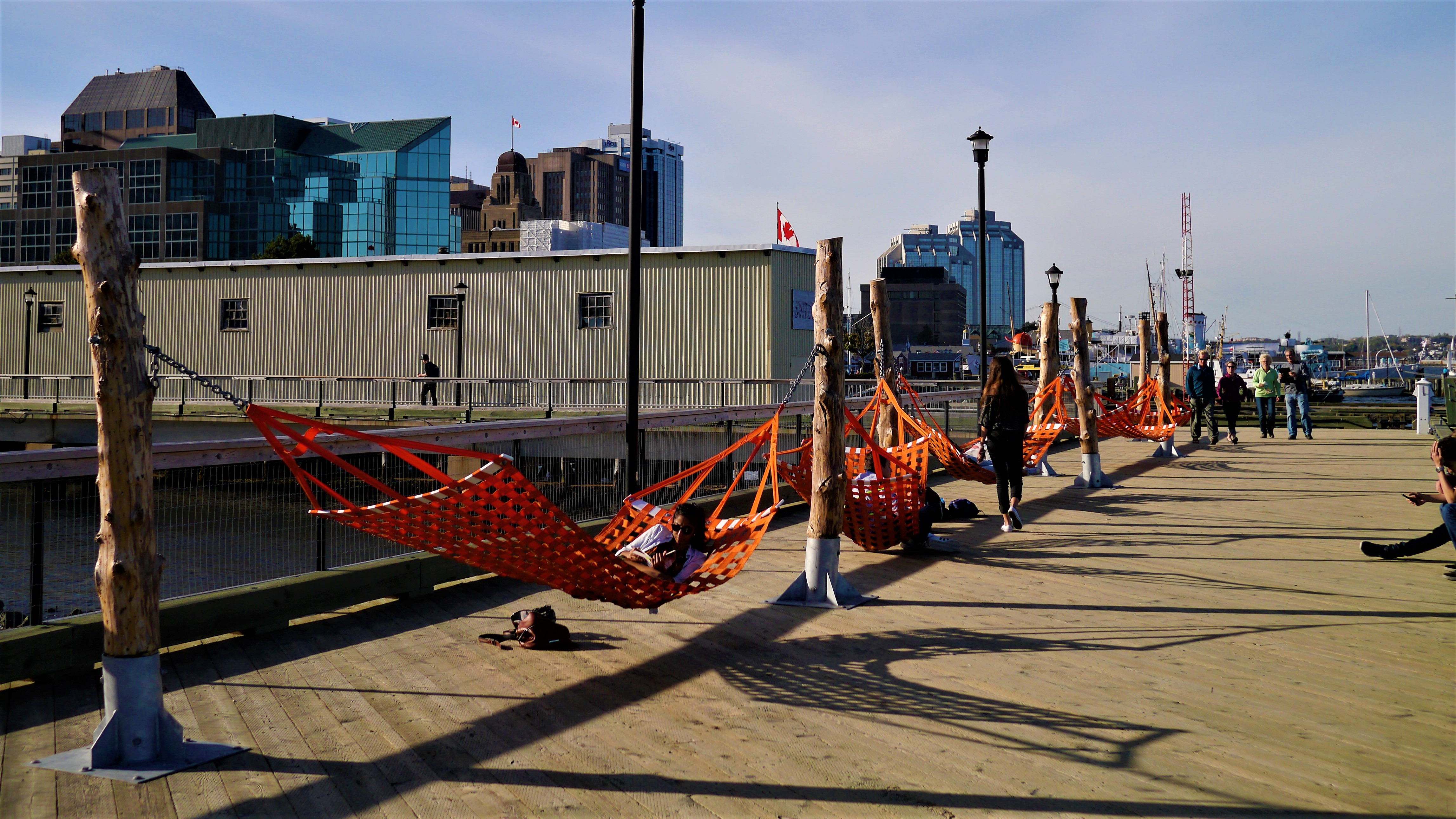 Halifax harbourfront hamacs centre-ville que faire blog voyage nouvelle-ecosse canada