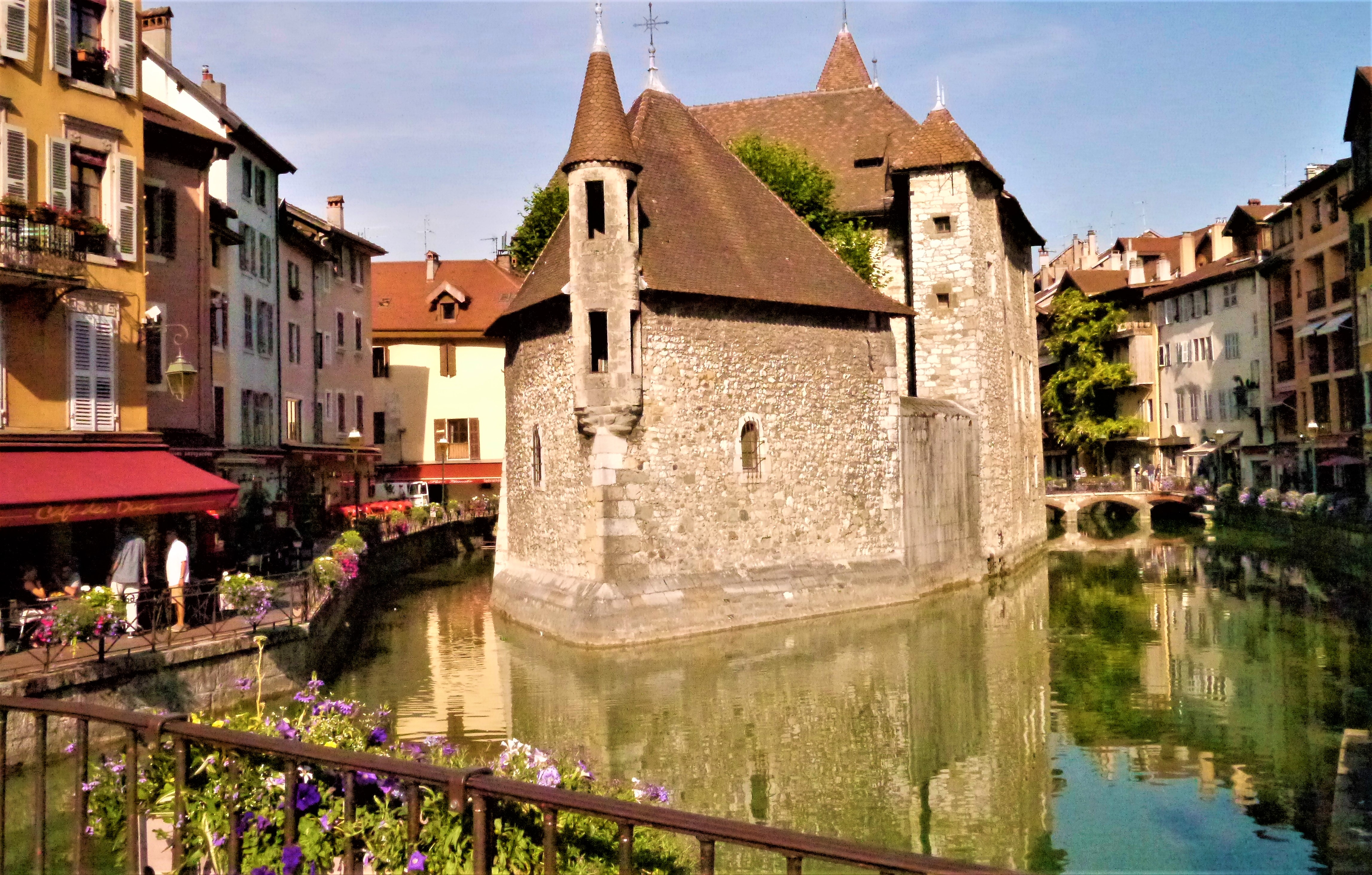 Annecy escapade haute-savoie alpes vieille ville que visiter chateau blog voyage france arpenter le chemin