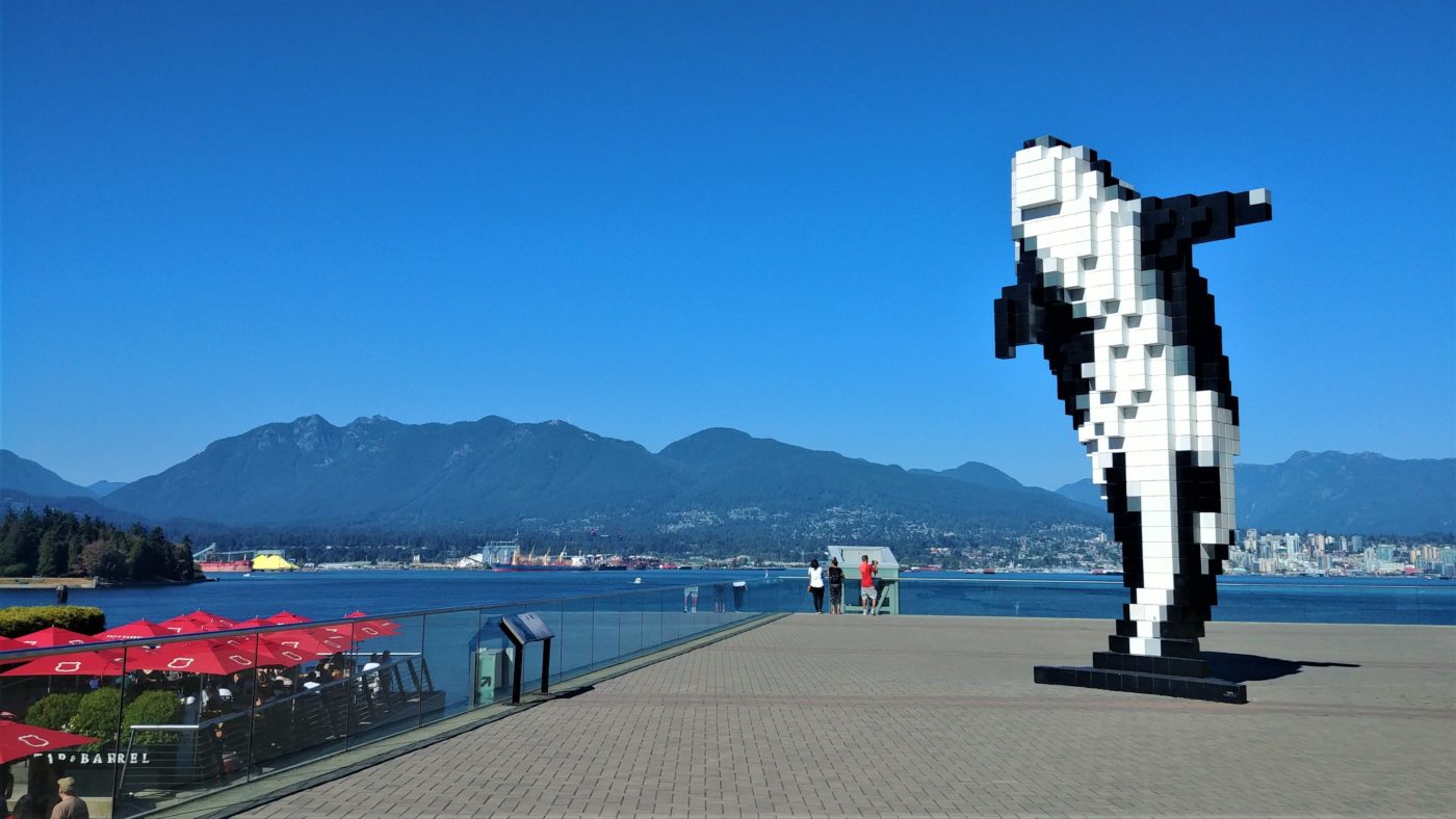 Vancouver canada place coal harbour promenade seawall