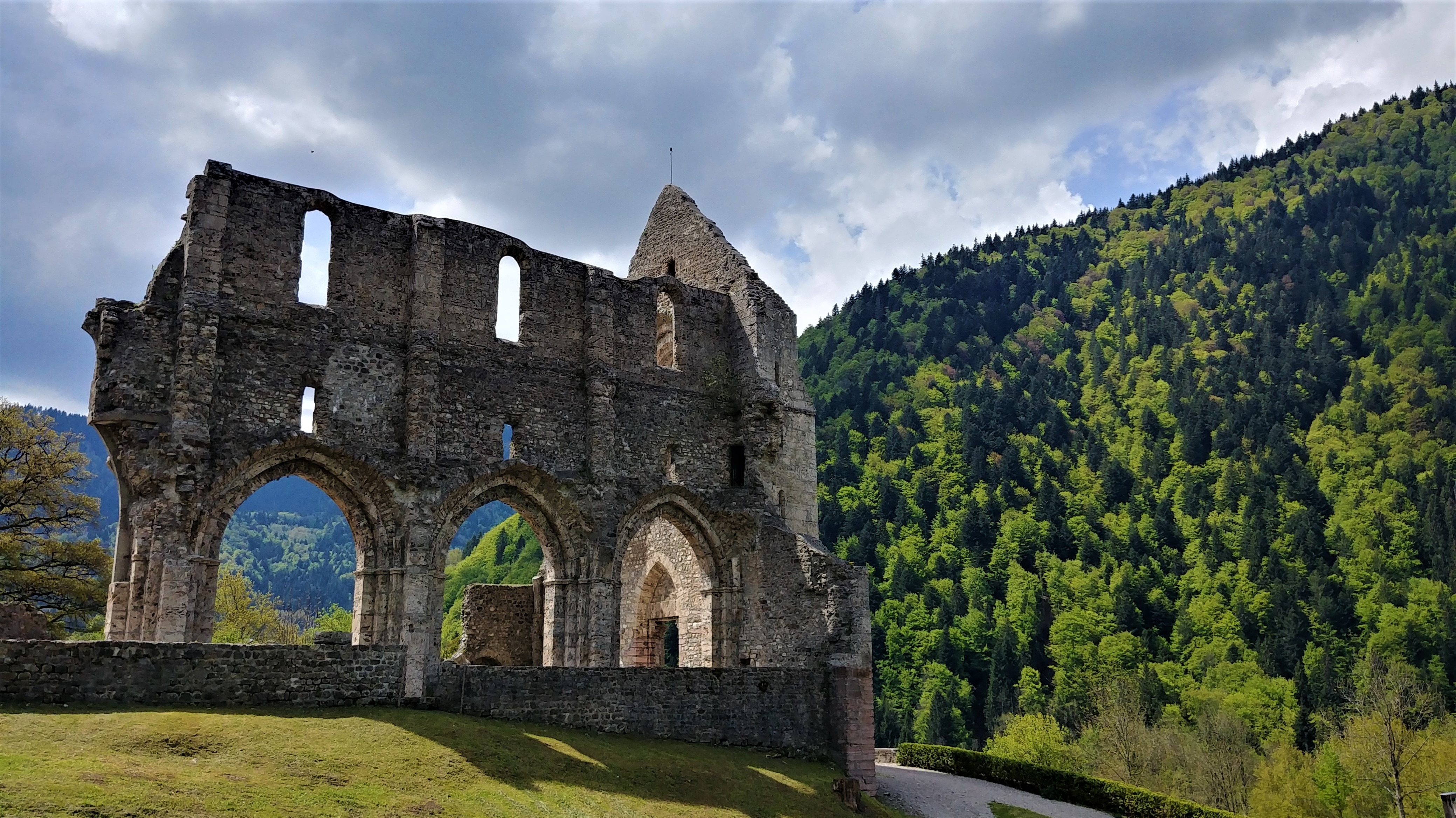 HAUTE SAVOIE Le Pont Du Diable Et L abbaye D Aulps